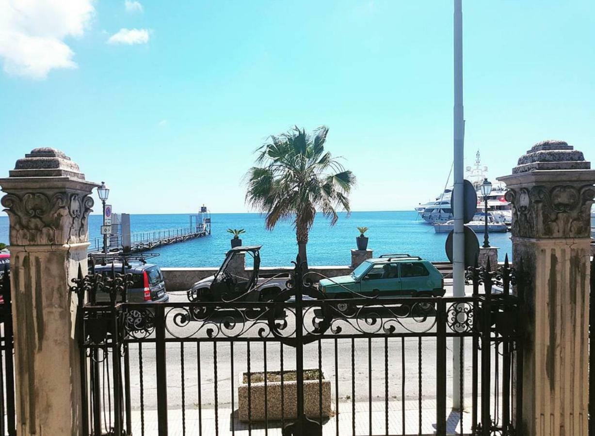 B&B Albatros Lipari  Luaran gambar